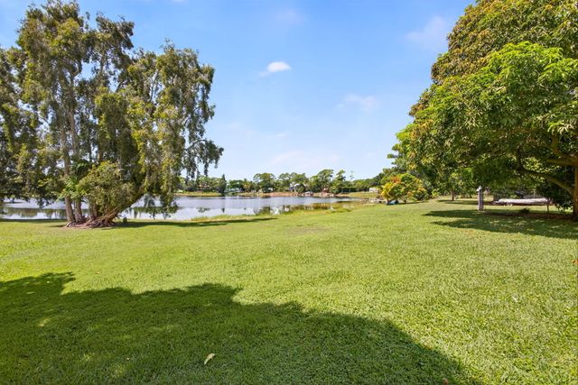 4628 SQUARE LAKE Drive, Palm Beach Gardens, FL 33418