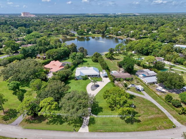 4628 SQUARE LAKE Drive, Palm Beach Gardens, FL 33418