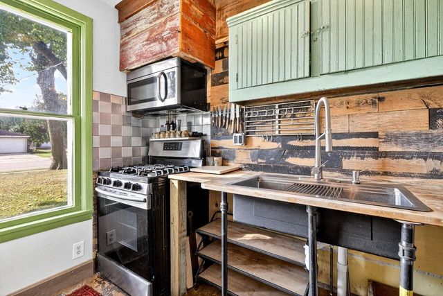 419 S CHURCH STREET, Neenah, WI 54956