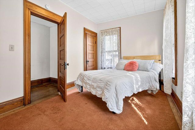 419 S CHURCH STREET, Neenah, WI 54956