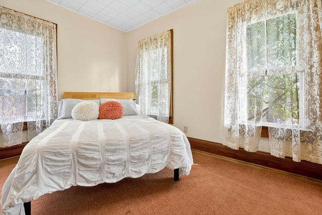 419 S CHURCH STREET, Neenah, WI 54956