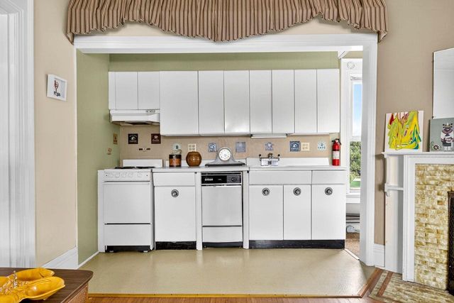 419 S CHURCH STREET, Neenah, WI 54956