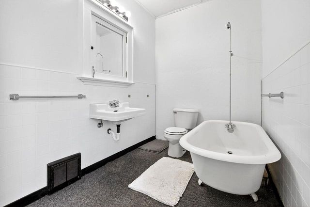 419 S CHURCH STREET, Neenah, WI 54956