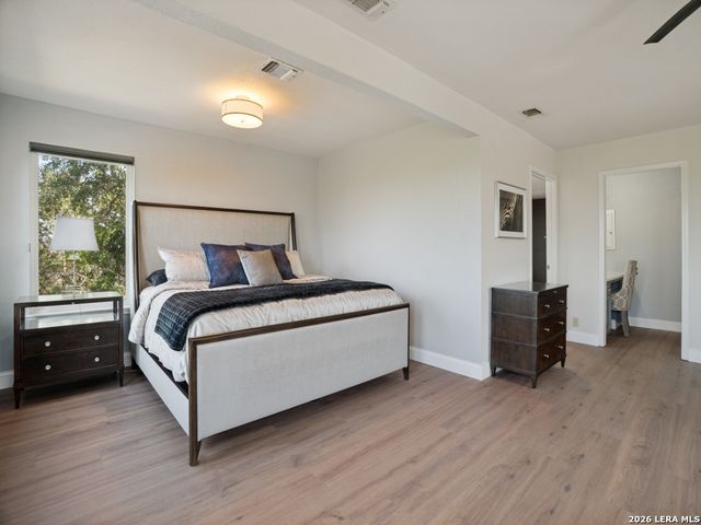 137 Lake View Dr, Boerne, TX 78006