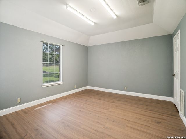 137 Lake View Dr, Boerne, TX 78006