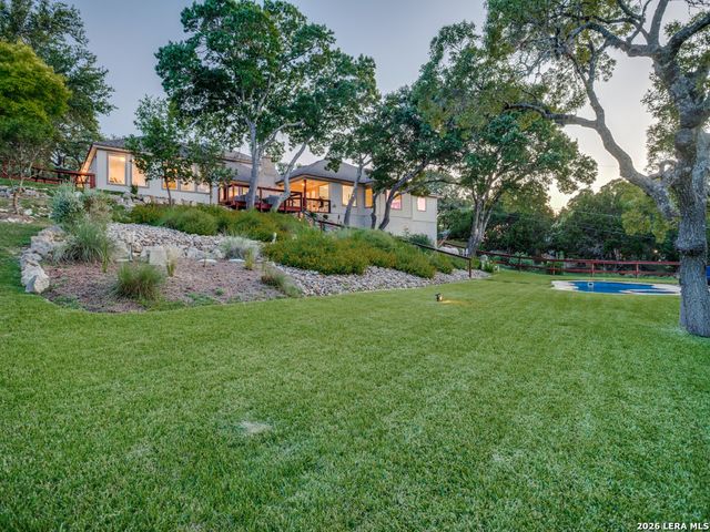 137 Lake View Dr, Boerne, TX 78006