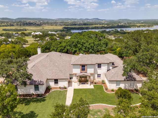 137 Lake View Dr, Boerne, TX 78006