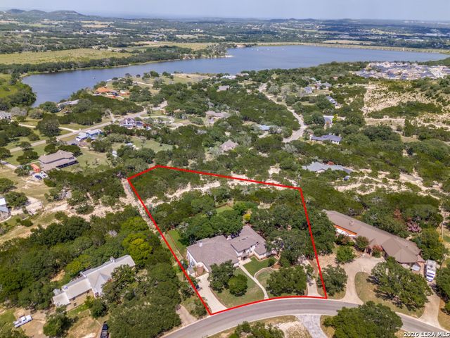 137 Lake View Dr, Boerne, TX 78006