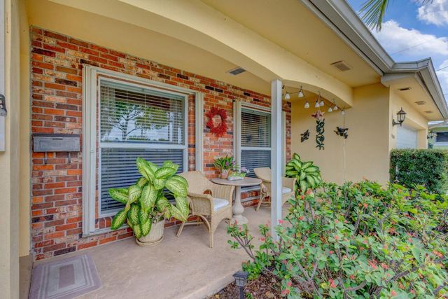 1310 N Lakeside Drive, Lake Worth Beach, FL 33460