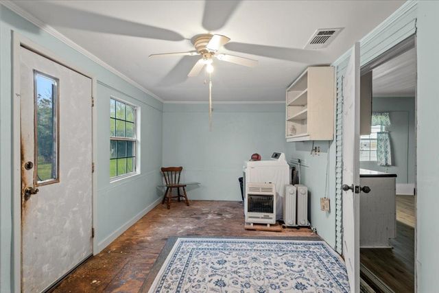 5612 HWY 71 E, Smithville, TX 78957