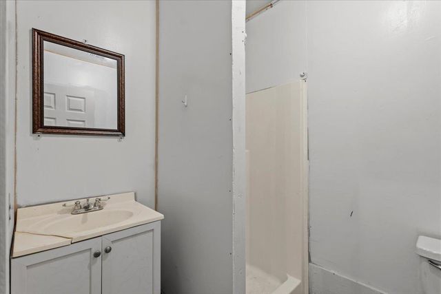 5612 HWY 71 E, Smithville, TX 78957