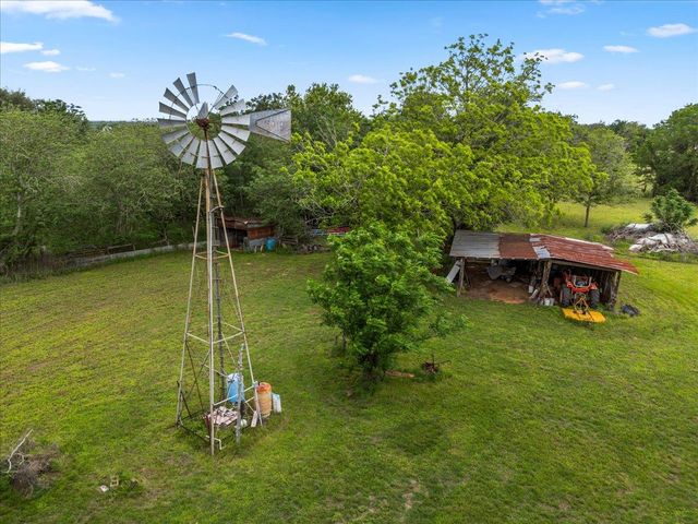 5612 HWY 71 E, Smithville, TX 78957