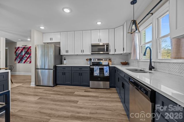 1036 Cutler Place, Charlotte, NC 28205