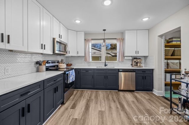 1036 Cutler Place, Charlotte, NC 28205