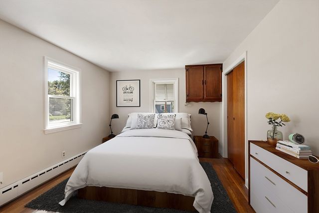 18 Pleasant St, Littleton, MA 01460