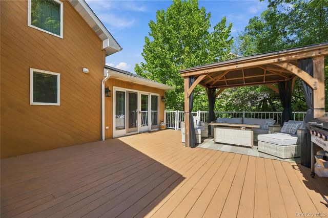 2 Stanton Drive, Newburgh, NY 12550