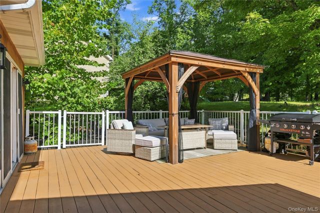 2 Stanton Drive, Newburgh, NY 12550