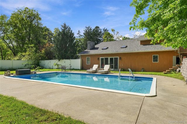 2 Stanton Drive, Newburgh, NY 12550