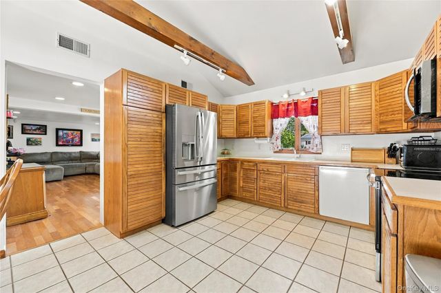 2 Stanton Drive, Newburgh, NY 12550