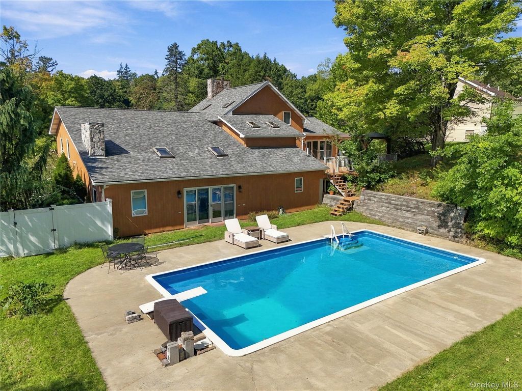 2 Stanton Drive, Newburgh, NY 12550 — exterior