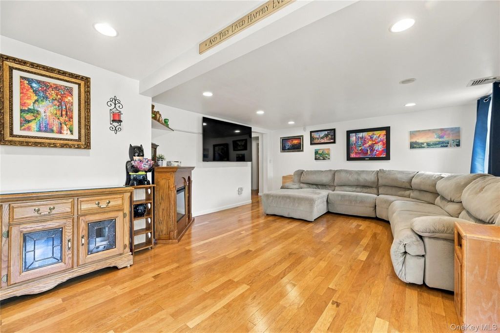 2 Stanton Drive, Newburgh, NY 12550 — photo 4