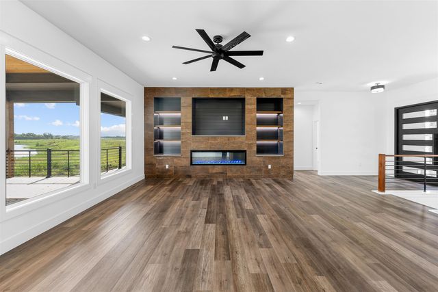 2905 Malibu Dr, Salina, KS 67401