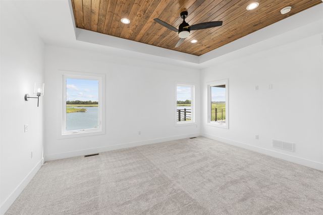 2905 Malibu Dr, Salina, KS 67401