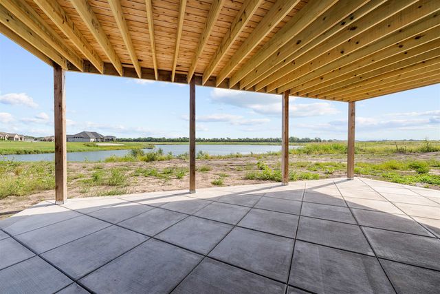 2905 Malibu Dr, Salina, KS 67401