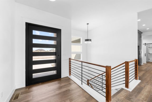 2905 Malibu Dr, Salina, KS 67401