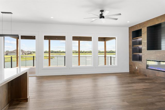 2905 Malibu Dr, Salina, KS 67401