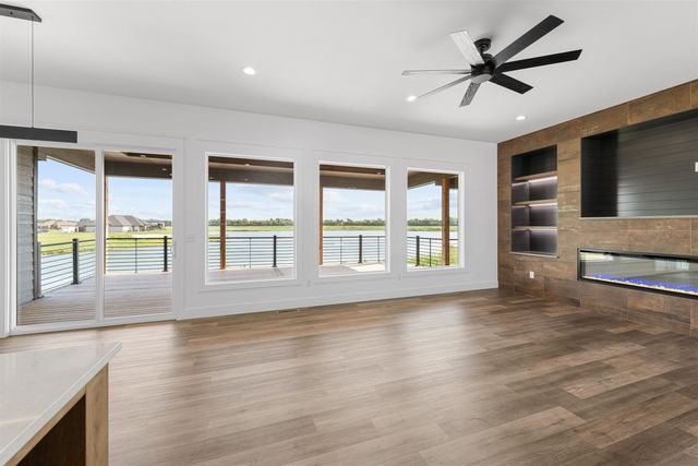 2905 Malibu Dr, Salina, KS 67401