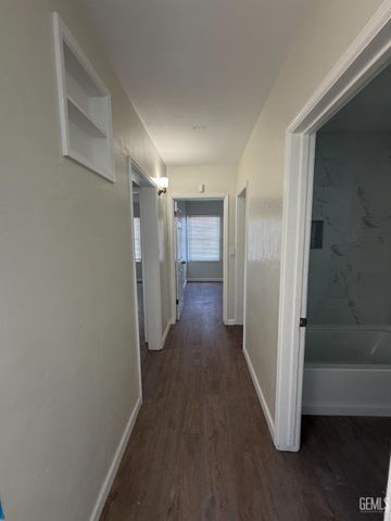 2800 Skyline Blvd, Bakersfield, CA 93305