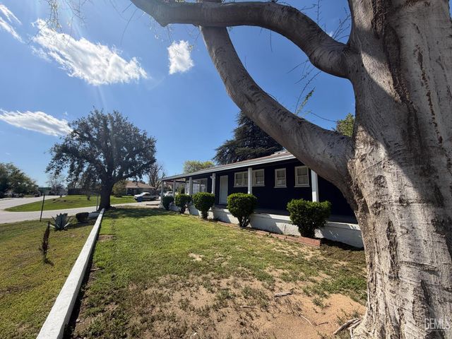2800 Skyline Blvd, Bakersfield, CA 93305