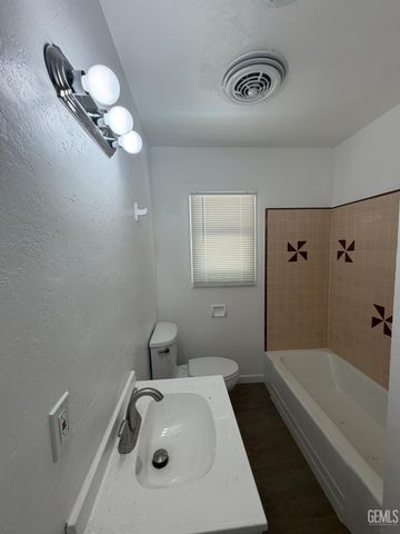 2800 Skyline Blvd, Bakersfield, CA 93305