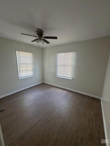 2800 Skyline Blvd, Bakersfield, CA 93305