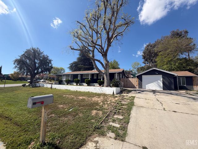 2800 Skyline Blvd, Bakersfield, CA 93305