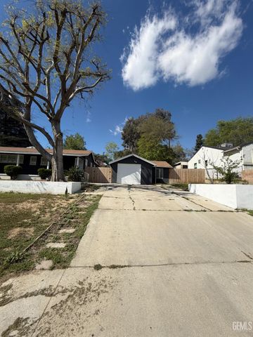 2800 Skyline Blvd, Bakersfield, CA 93305