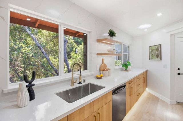 1255 North Road, Belmont, CA 94002