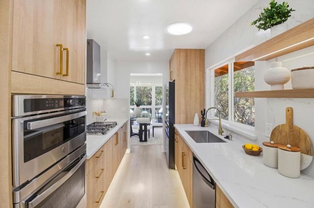 1255 North Road, Belmont, CA 94002