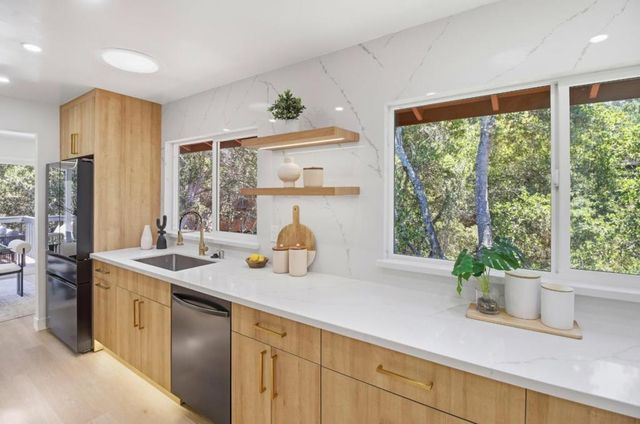 1255 North Road, Belmont, CA 94002