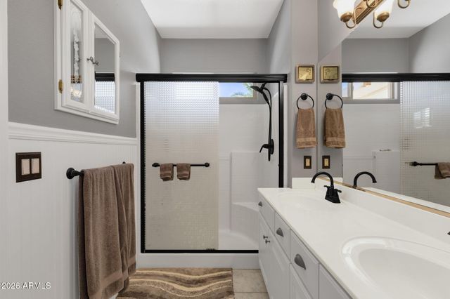 1264 E WATERVIEW Place, Chandler, AZ 85249
