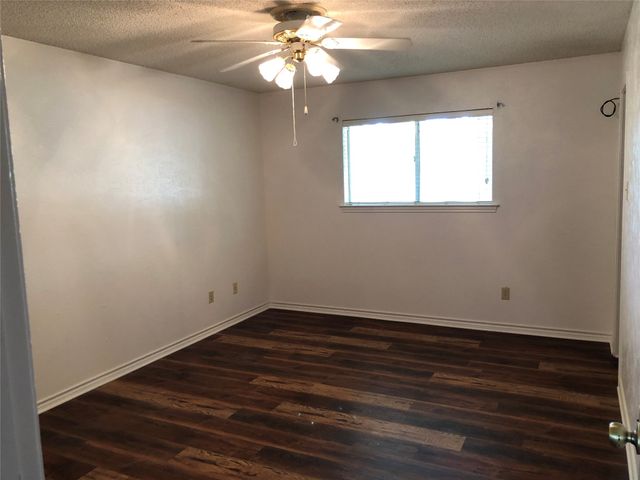 2003 Glenn Lane, Glenn Heights, TX 75154