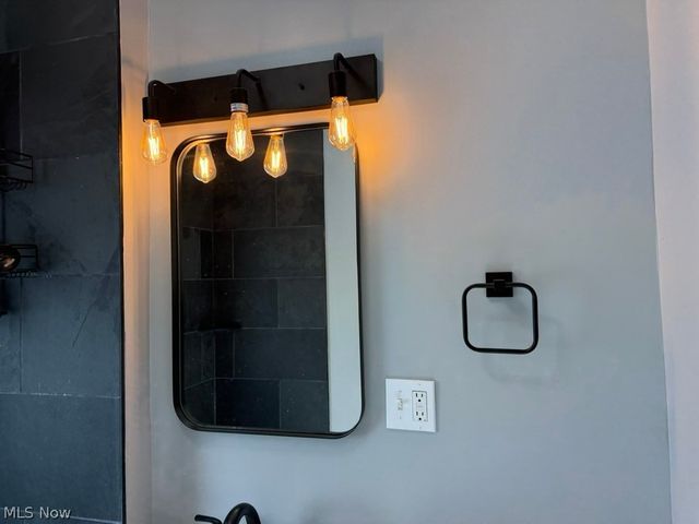 3231 W 121st Street, Cleveland, OH 44111