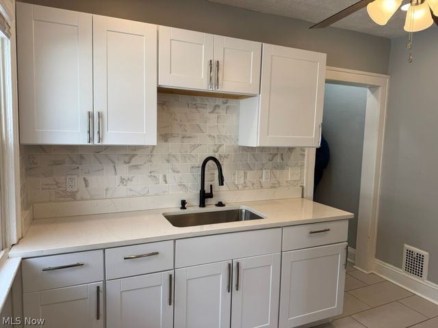 3231 W 121st Street, Cleveland, OH 44111