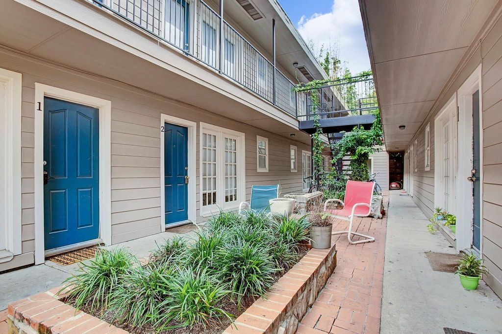 2202 Park Street 08, Houston, TX 77019