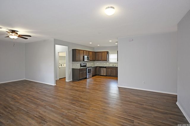 133 BUTTERCUP BND, New Braunfels, TX 78130