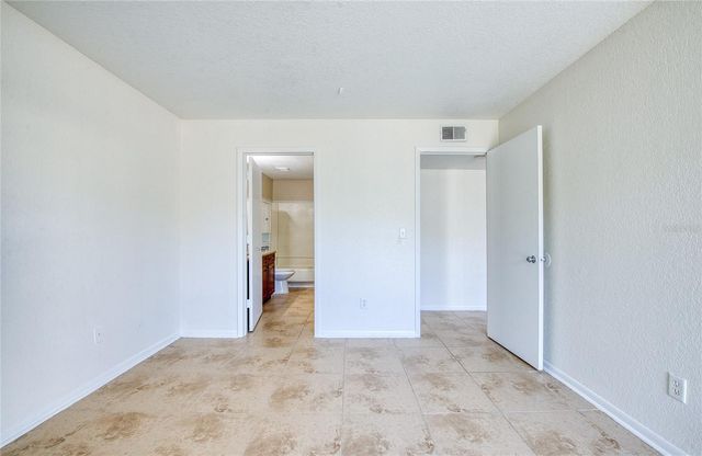 455 ALT 19 S 21, Palm Harbor, FL 34683