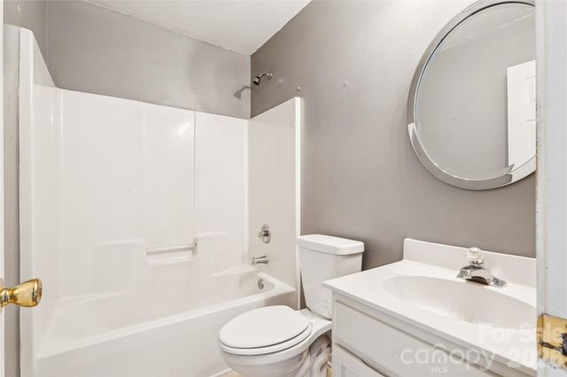 13042 Planters Row Drive, Charlotte, NC 28278