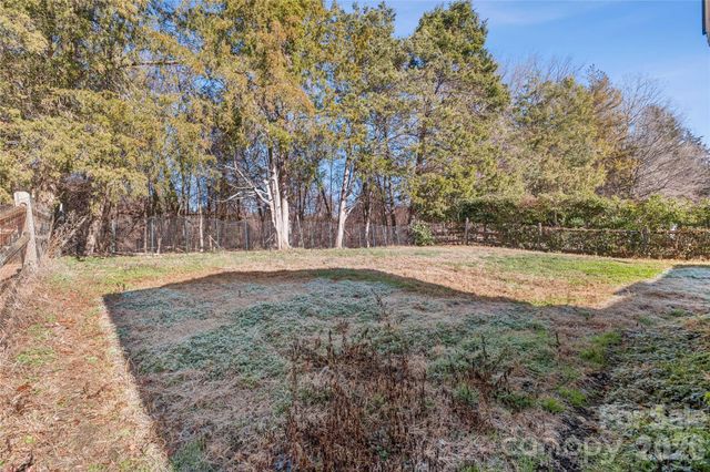 13042 Planters Row Drive, Charlotte, NC 28278