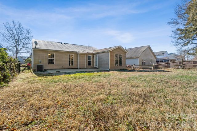 13042 Planters Row Drive, Charlotte, NC 28278